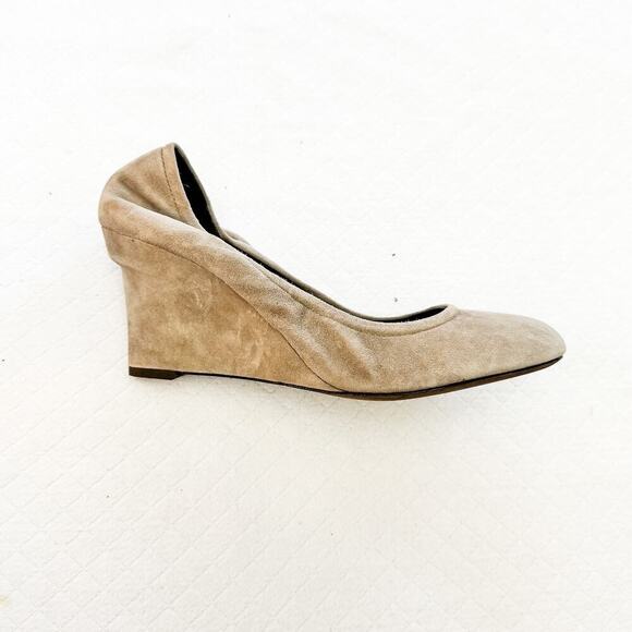 Vera Wang Lavender Suede Wedge Pump Round Toe Shoes Size 10 - Picture 4 of 4